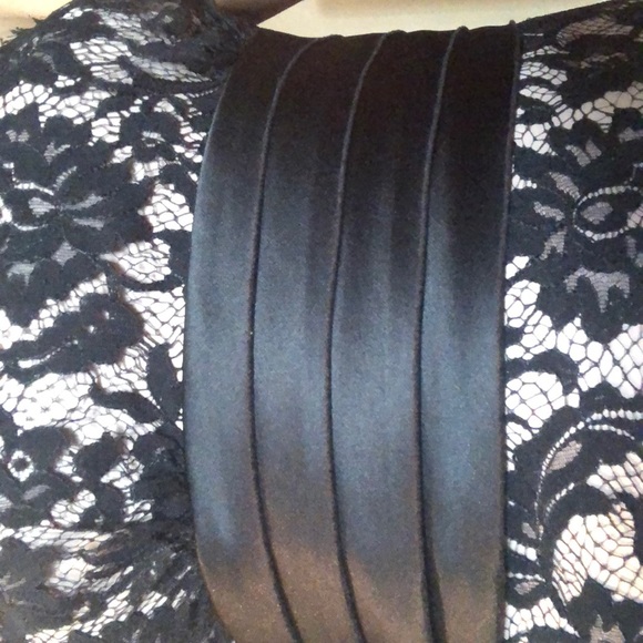 Bcbg lace dress - Picture 9 of 10